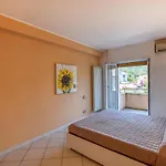 Casa vacanze Amazing In With Wifi Spotorno